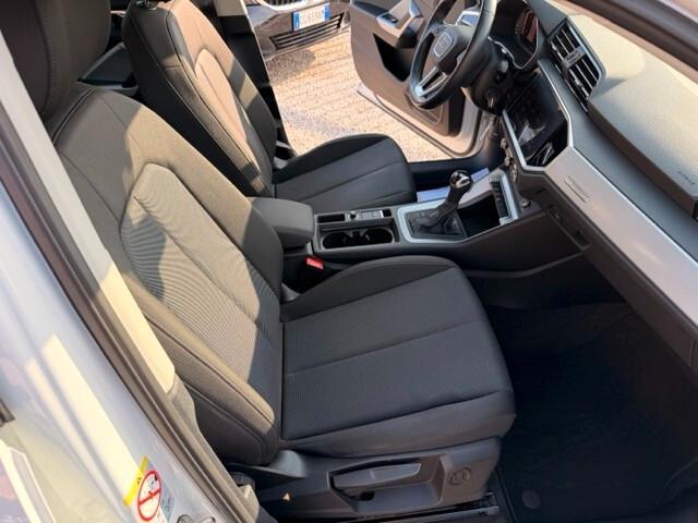 Audi Q3 35 2.0 tdi 150 cv Business s-tronic