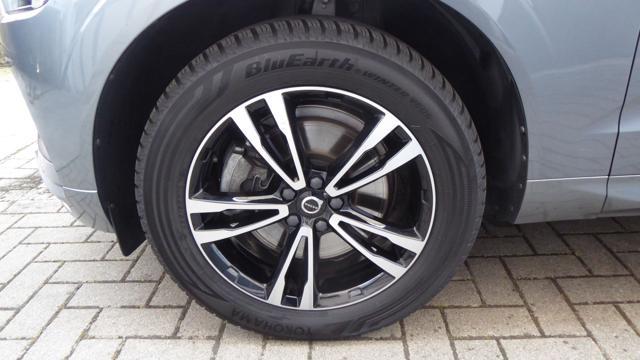 VOLVO XC60 B4 (d) AWD Geartronic Momentum