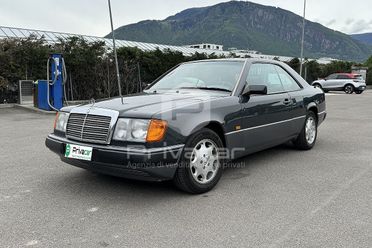 MERCEDES 300 CE-24 Coupé