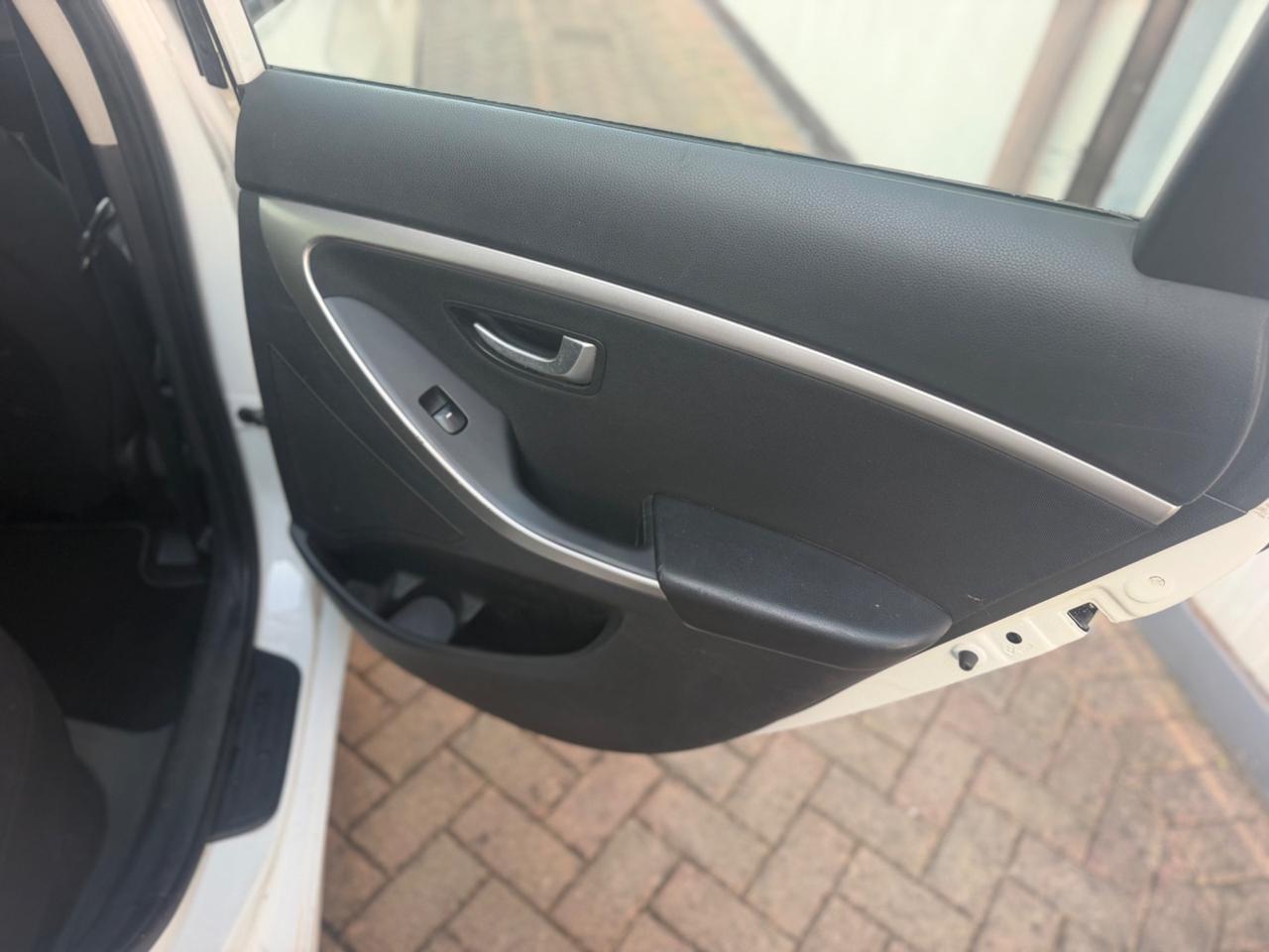 Hyundai i30 Wagon 1.6 Econext Comfort neopatentati