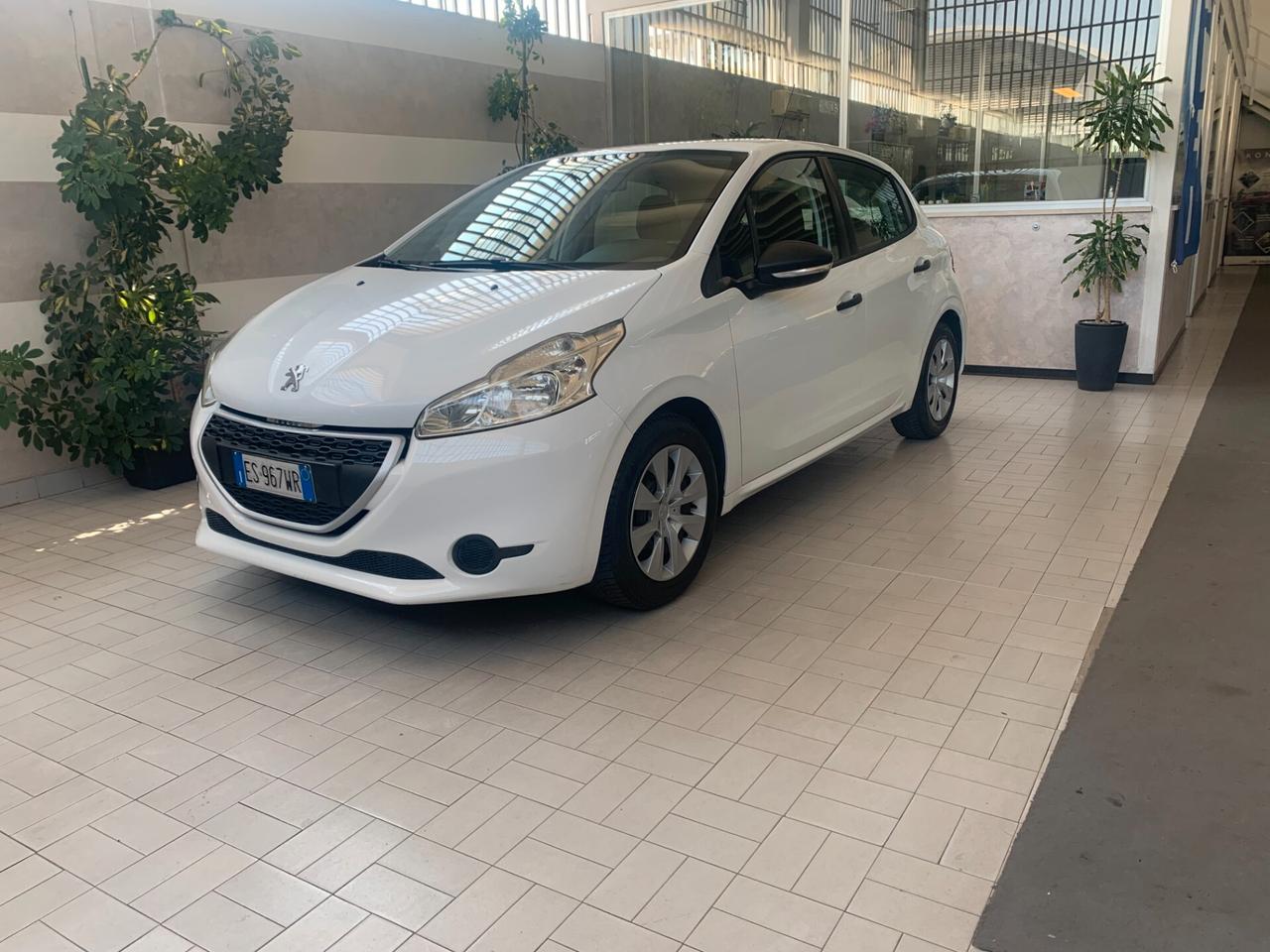 Peugeot 208 1000 benzina 68 cv 5 porte Active ok neo patentati