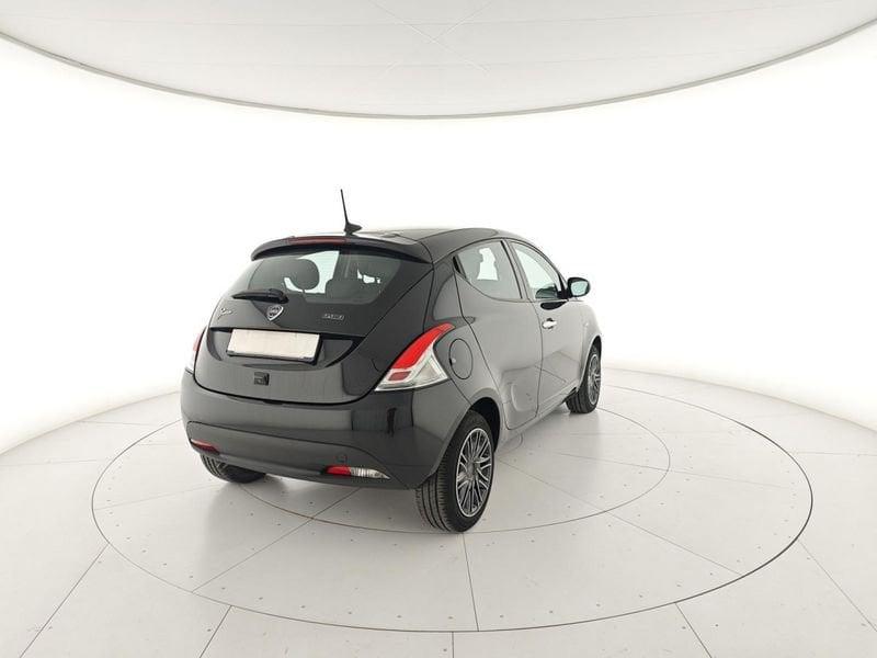 Lancia Ypsilon 1.0 FireFly 5 porte S&S Hybrid Gold