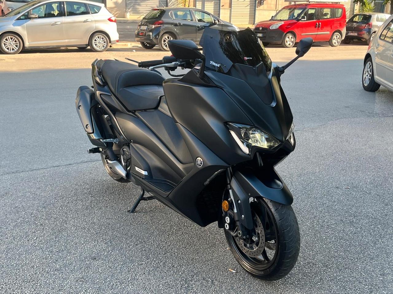 Yamaha T Max 560 PARI AL NUOVO