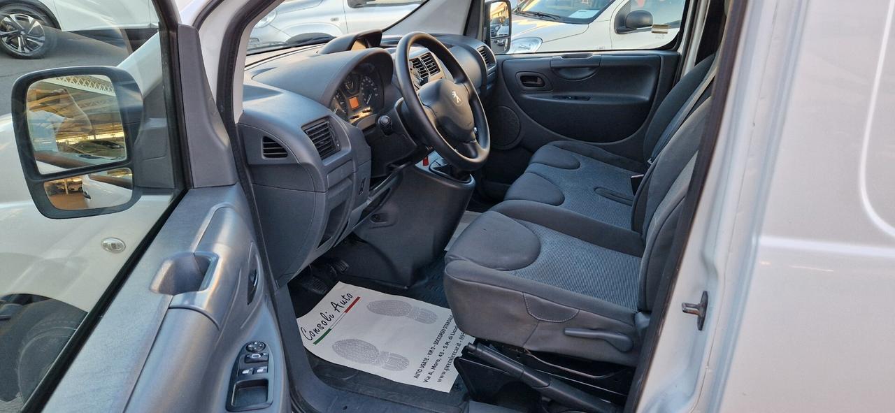 Peugeot Expert 2.0 HDi 128cv L1 H1