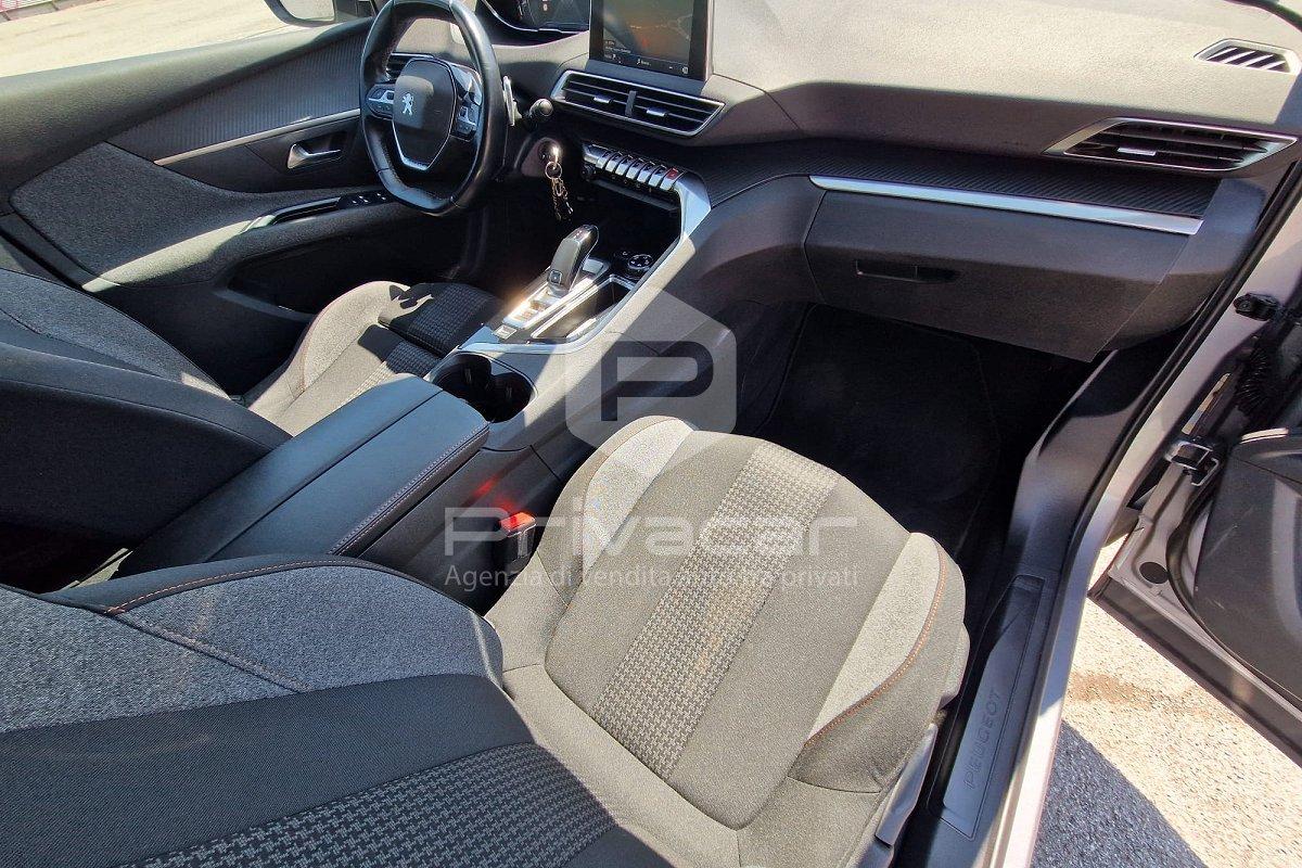 PEUGEOT 5008 BlueHDi 130 S&S EAT8 Allure