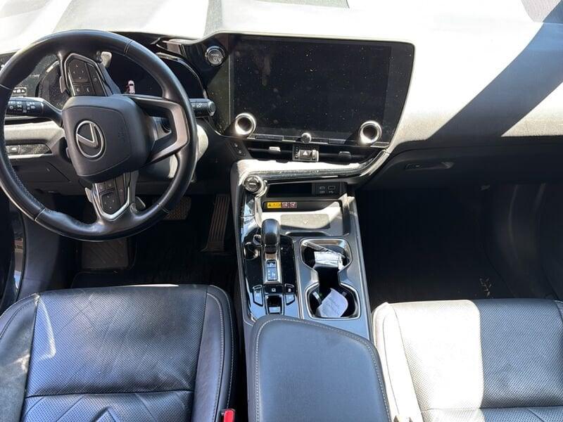 Lexus NX Hybrid Luxury 4WD MY22