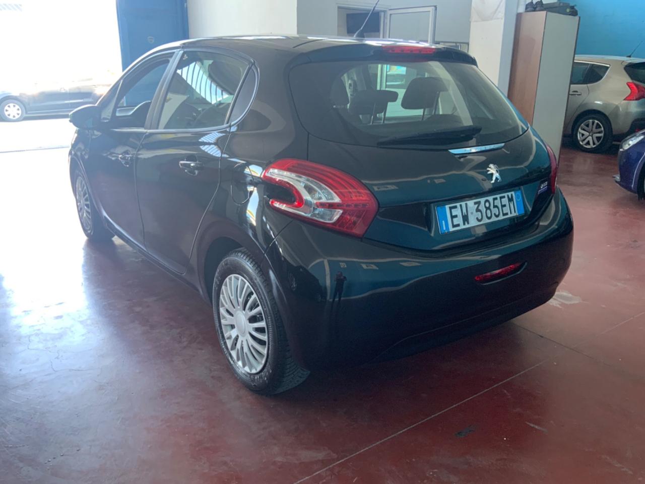 Peugeot 208 1.4 HDi 68 CV 5 porte Active