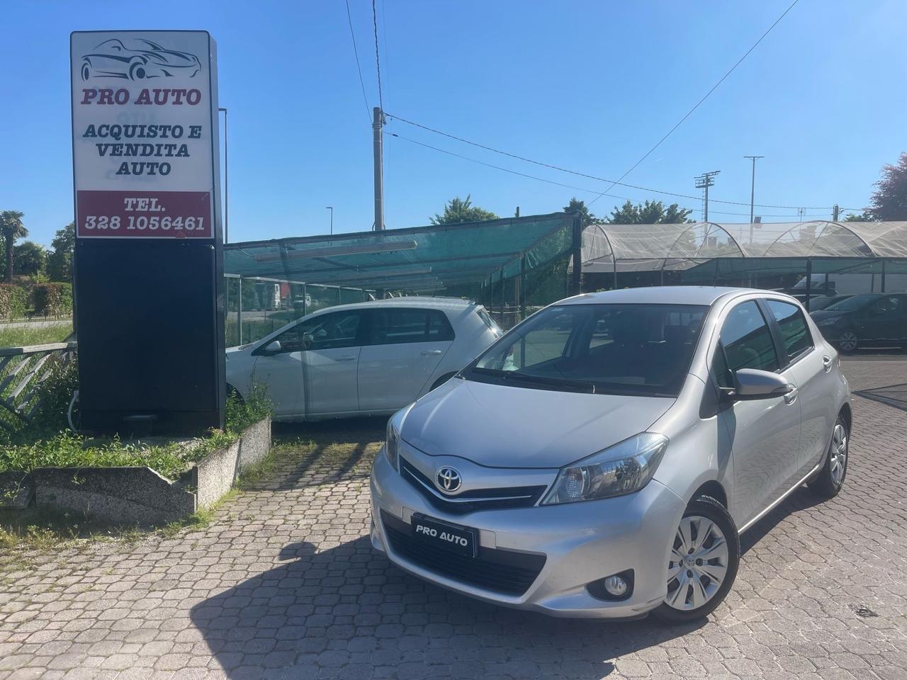 Toyota Yaris 1.4 D-4D 5 porte Lounge