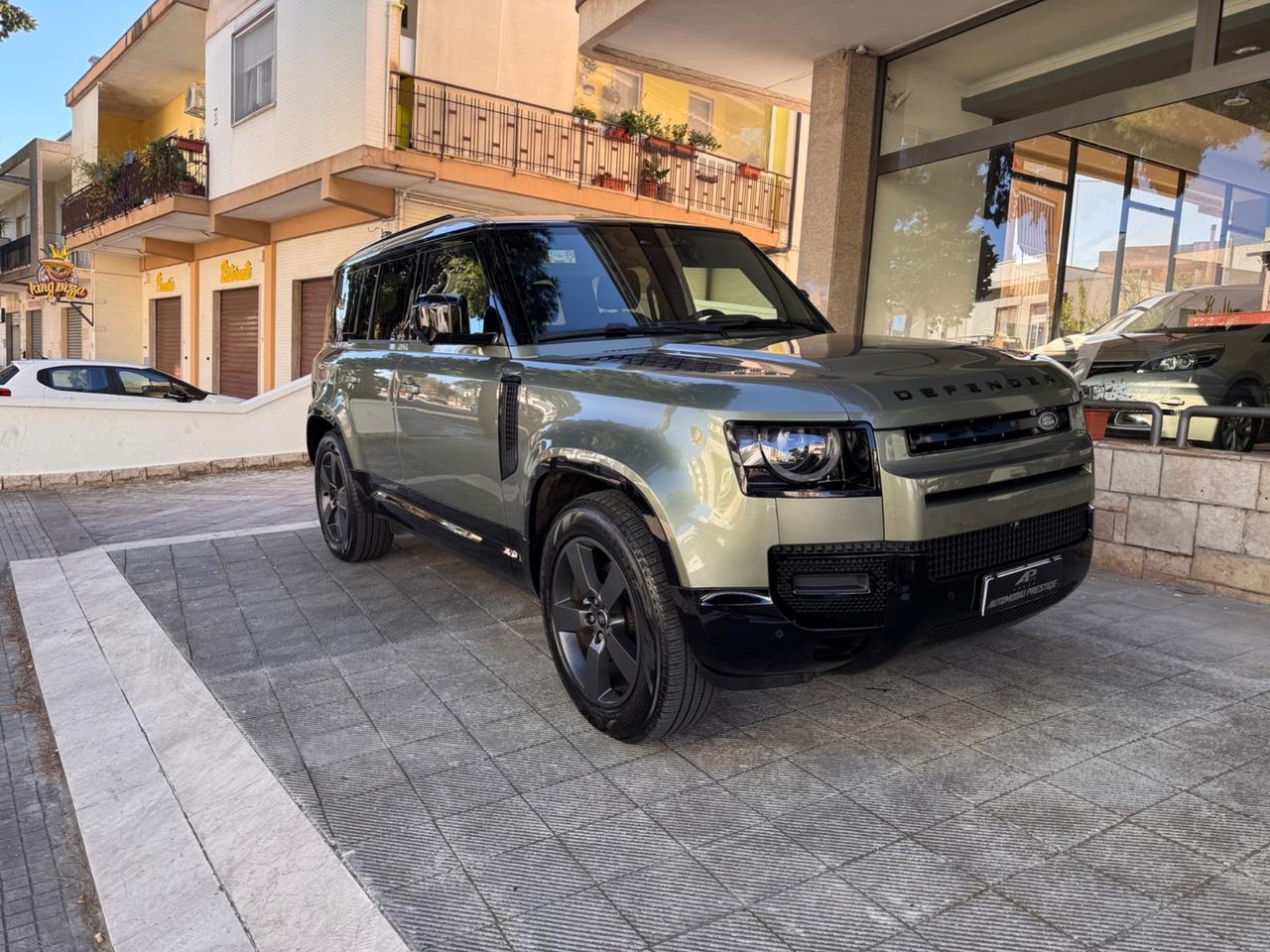 Land Rover Defender 110 3.0 I6 200 CV AWD Auto X-Dynamic HSE