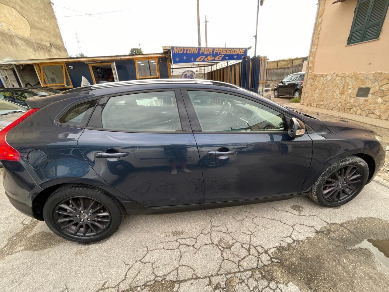 Volvo V40 Cross Country D2 1.6 Momentum