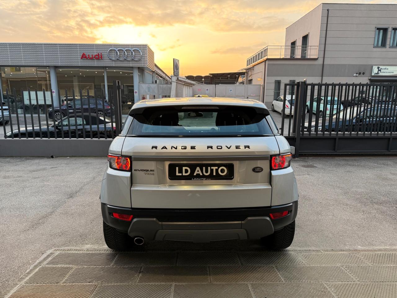 Land Rover Range Evoque 2.2 TD4 5p. Prestige