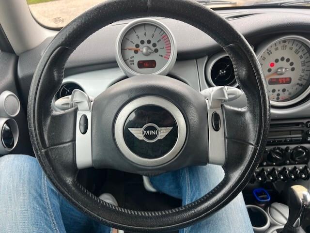 Mini 1.6 16V Cooper