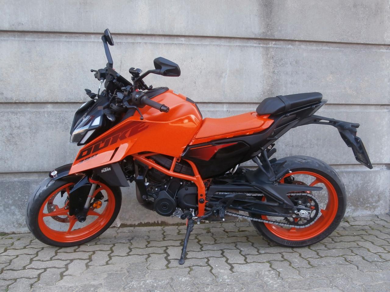 Ktm 390 Duke (2024 - 25) pasaggio incluso