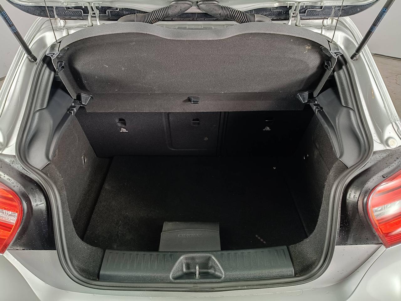 Mercedes-Benz Classe A - W176 - A 180 cdi Sport E6