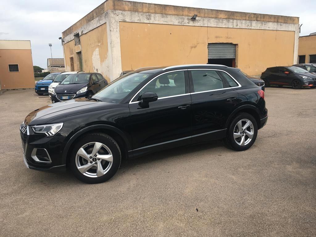 Audi Q3 35 TDI S tronic Business Advanced