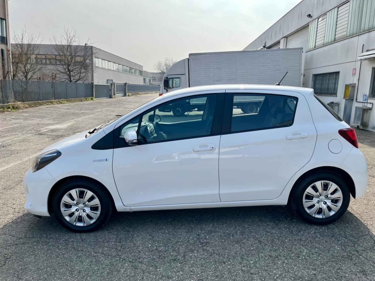 Toyota Yaris 1.5h 2015 61.000km pari al nuovo