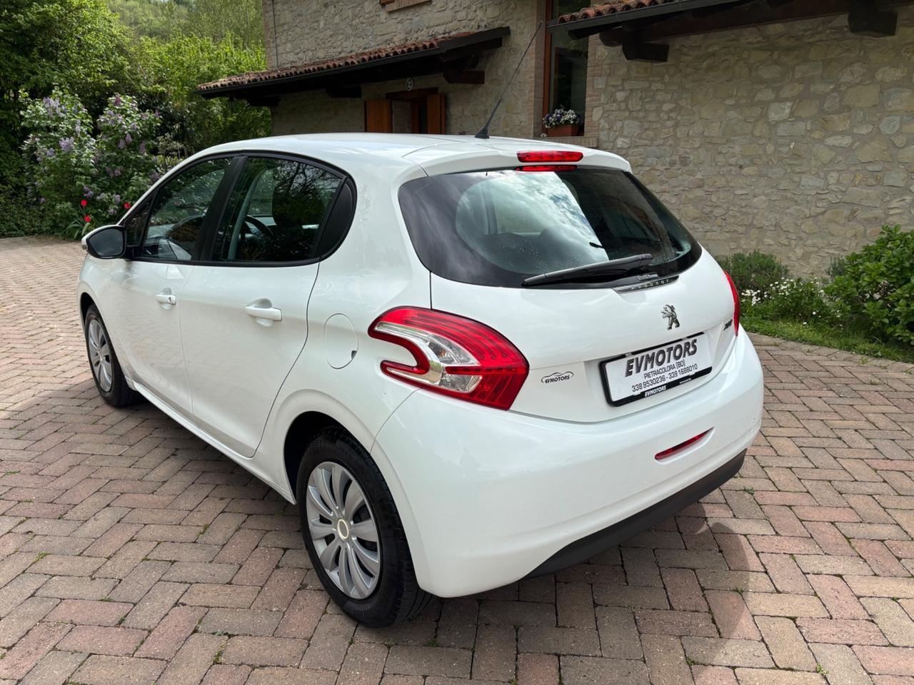 Peugeot 208 1.4 HDi 68 CV 5 p. 45.000 Km OK NEOPATENTATI