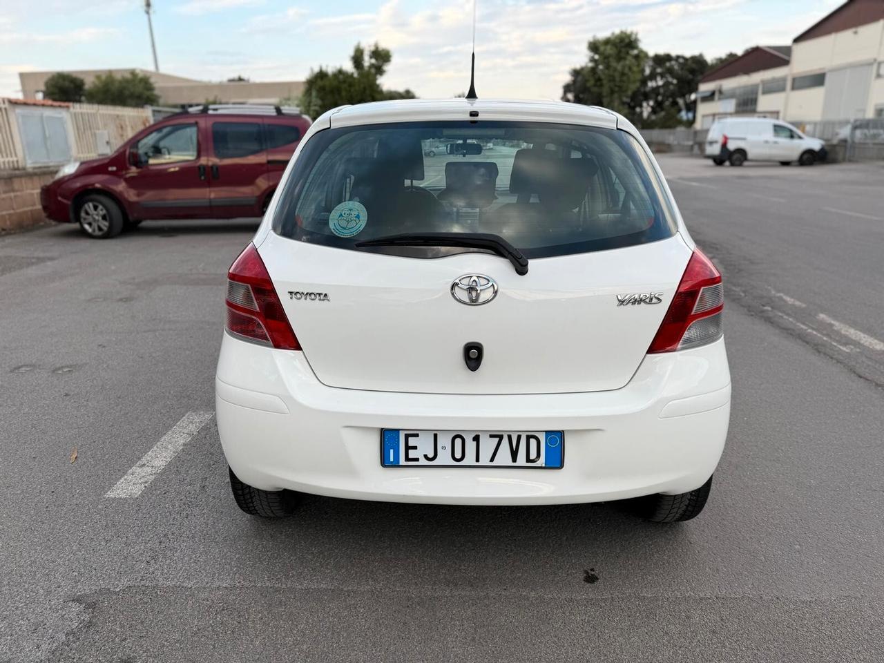 Toyota Yaris 1.0 5 porte Now