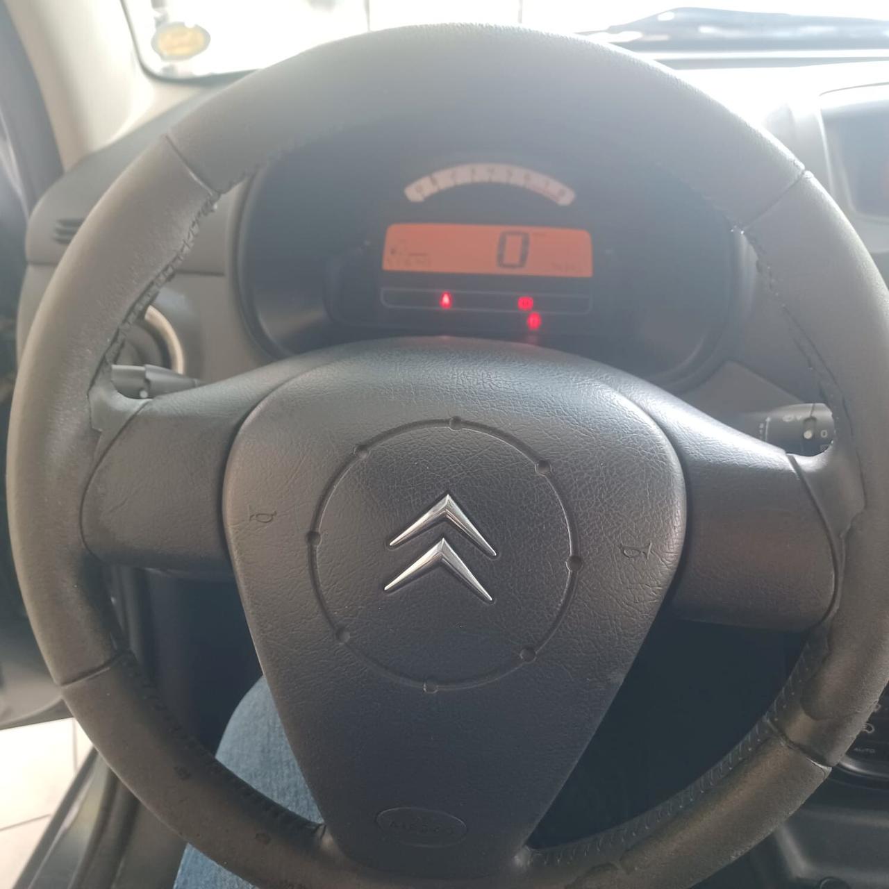 116.478 KM SOLTANTO C3 1.1 PER NEOPATENTATI