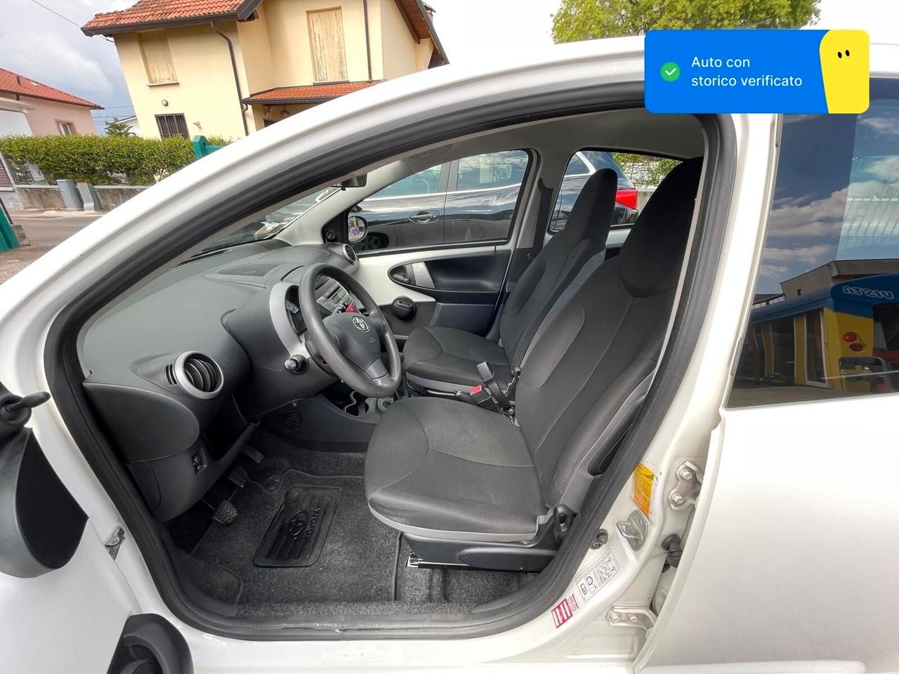 Toyota Aygo 1.0 12V VVT-i 5 porte Active Connect