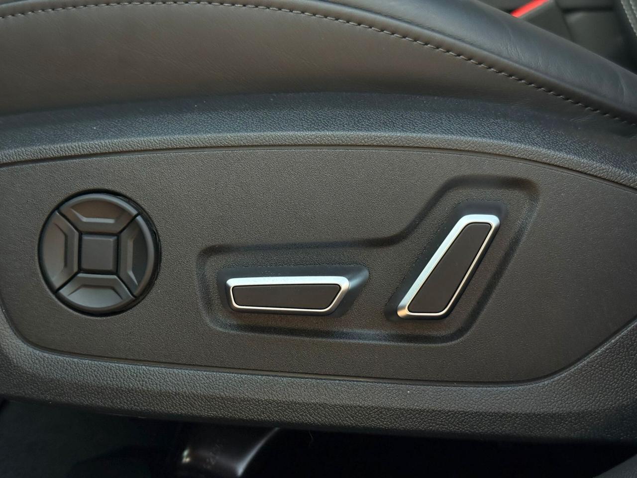 Audi RS6 RS 6 Avant 4.0 TFSI V8 quattro tiptronic Performance