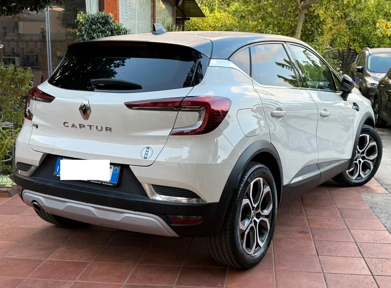 Renault Captur Blue dCi 115 CV EDC Intens