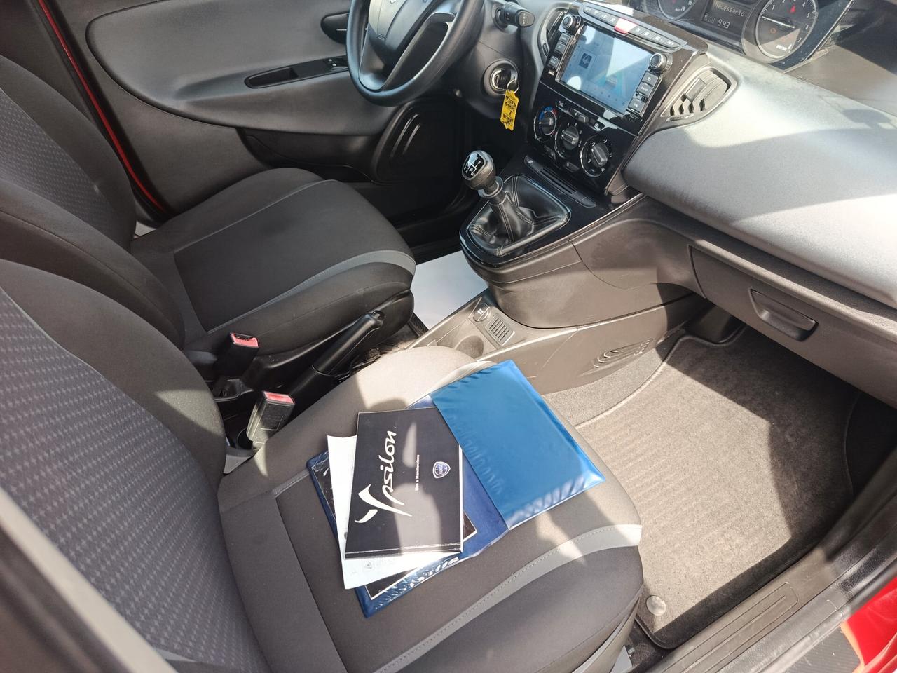 Lancia Ypsilon 0.9 TwinAir 85 CV 5 porte Metano Ecochic Platinum