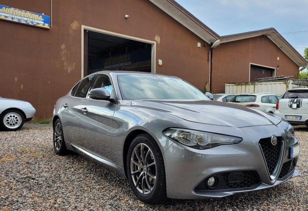 Alfa Romeo Giulia 2.2 Turbodiesel 136 CV AT8 Business