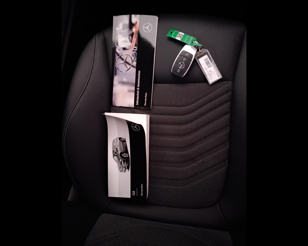 Mercedes-Benz GLB - X247 2023 - GLB 180 d Progressive Advanced auto