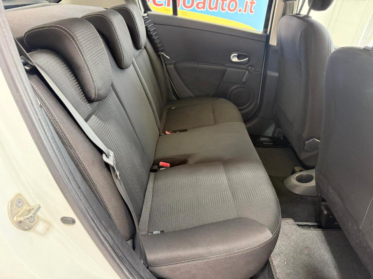 Renault Clio 1.2 16V 5 porte Live!