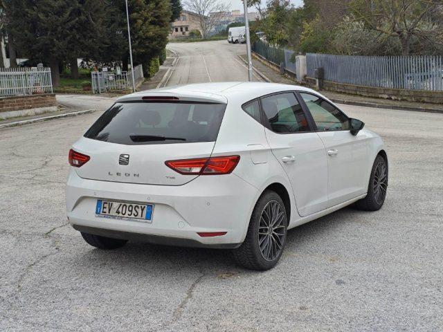 SEAT Leon 1.4 TGI 110cv Style METANO FARI LED NAVI PDC CLIMA