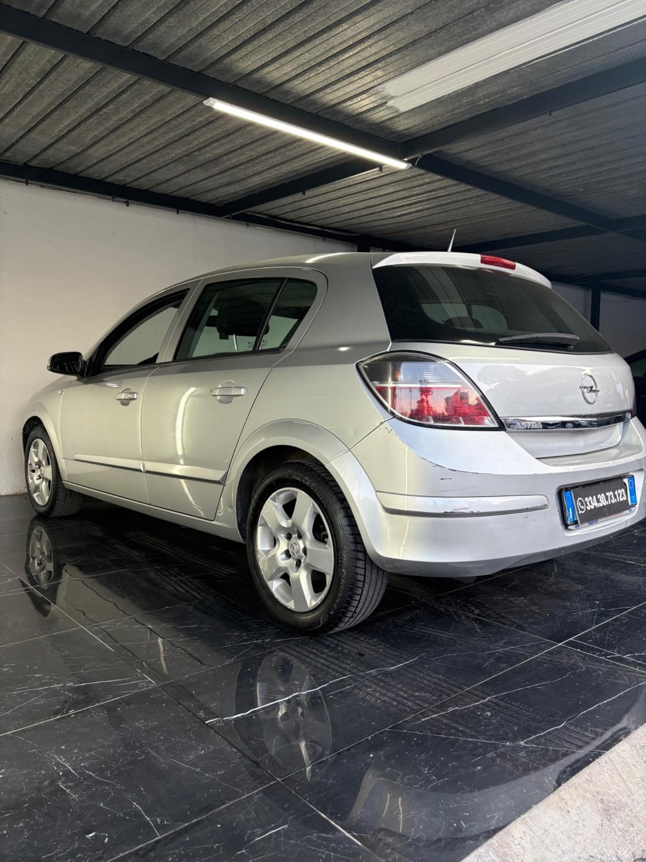 Opel Astra 1.4 16V GPL-TECH 5 porte Enjoy
