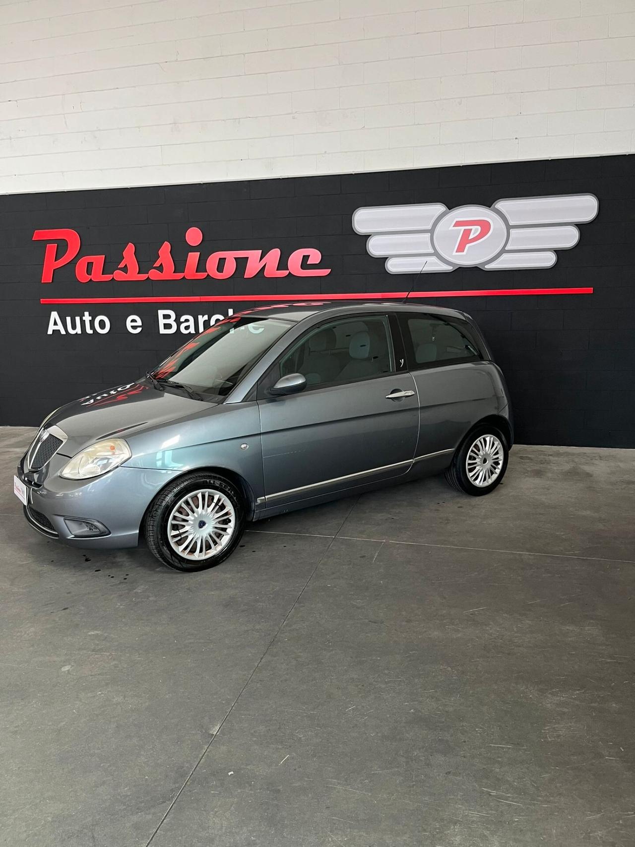 Lancia Ypsilon 1.2 Oro Plus