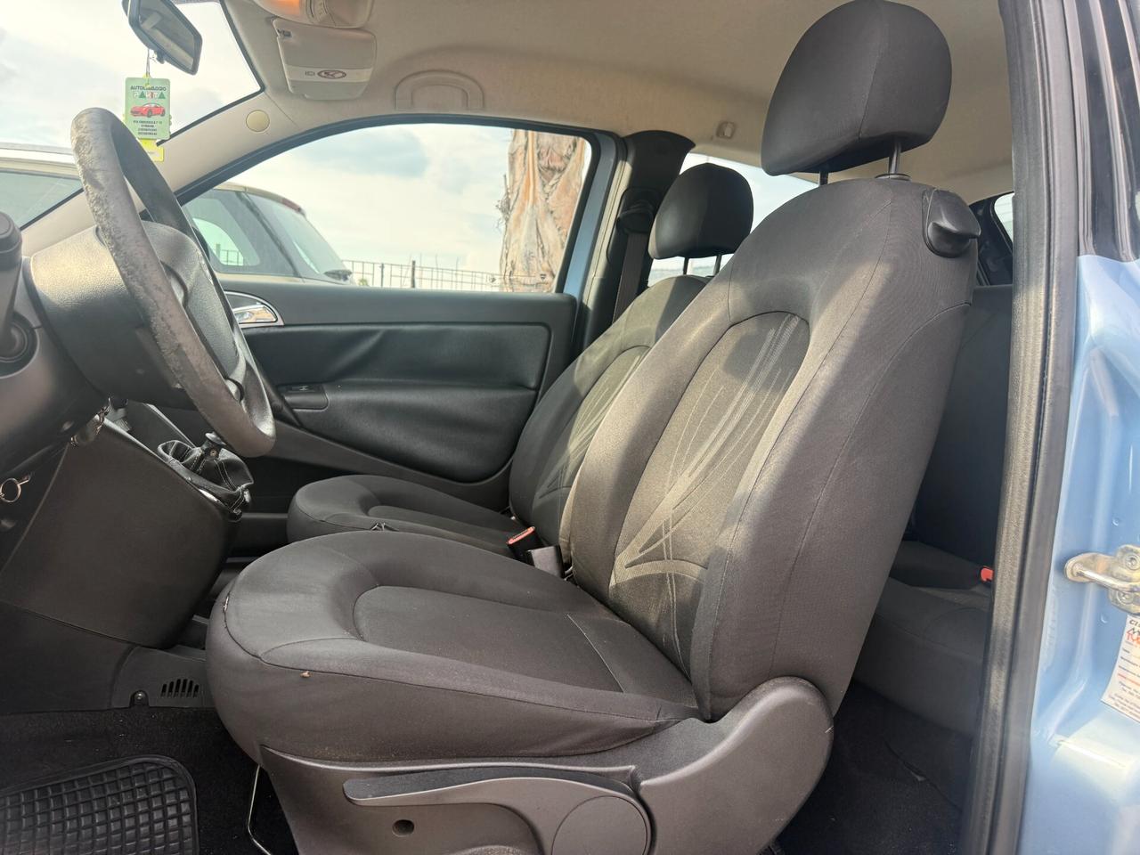 LANCIA YPSILON 2011 1.2 BENZINA/GPL 69 CV