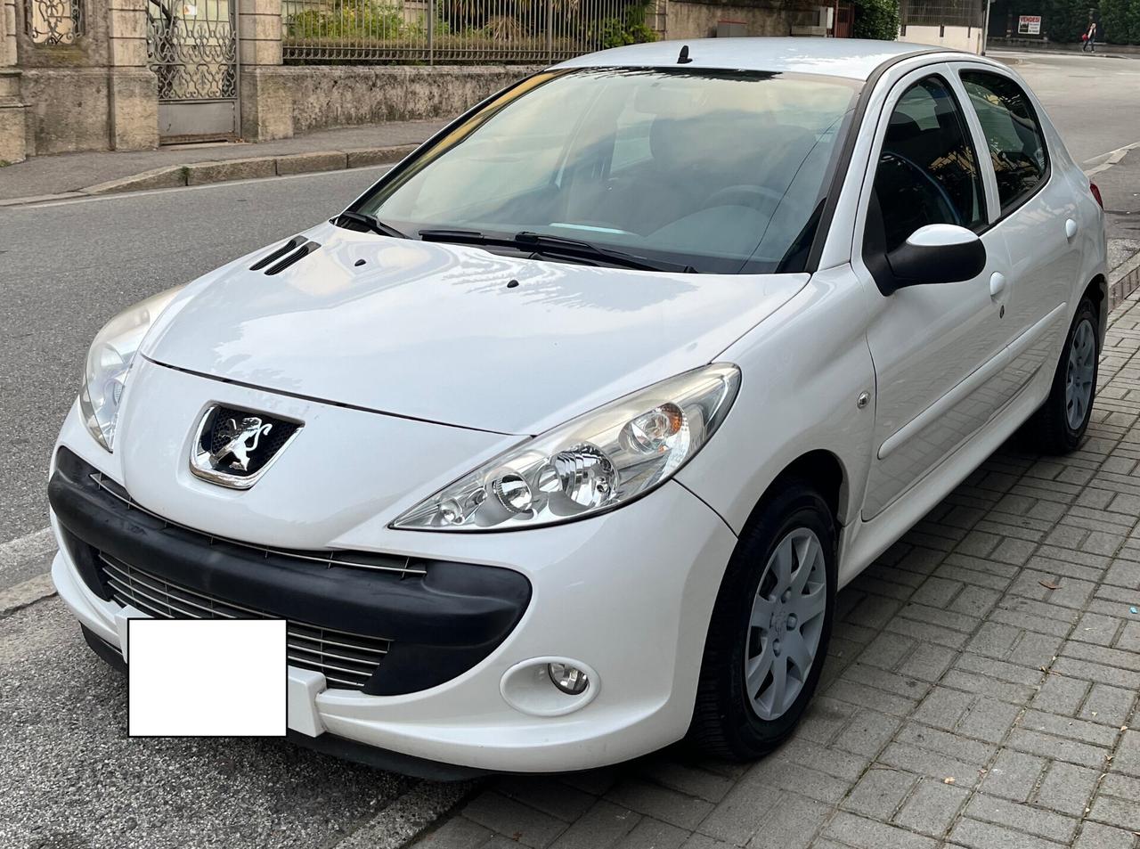 PEUGEOT 206 PLUS 1.1 BENZINA 5 PORTE TRENDY - ANCHE PER NEOPATENTATI - 2010