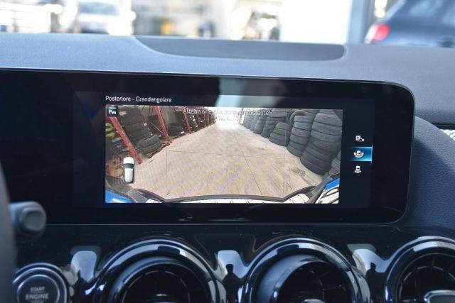 MERCEDES-BENZ GLA 180 d Automatic Business Extra *NAVIGATRE,TELECAMERA*