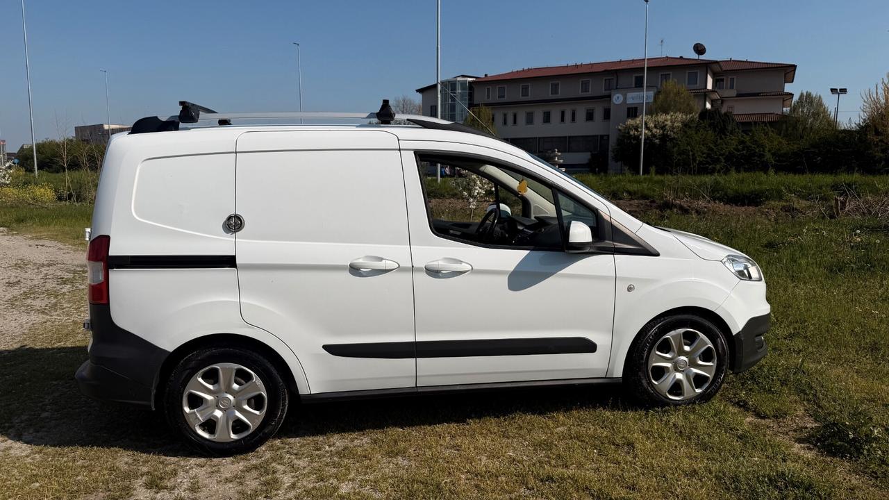 FORD TRANSIT COURIER TREND