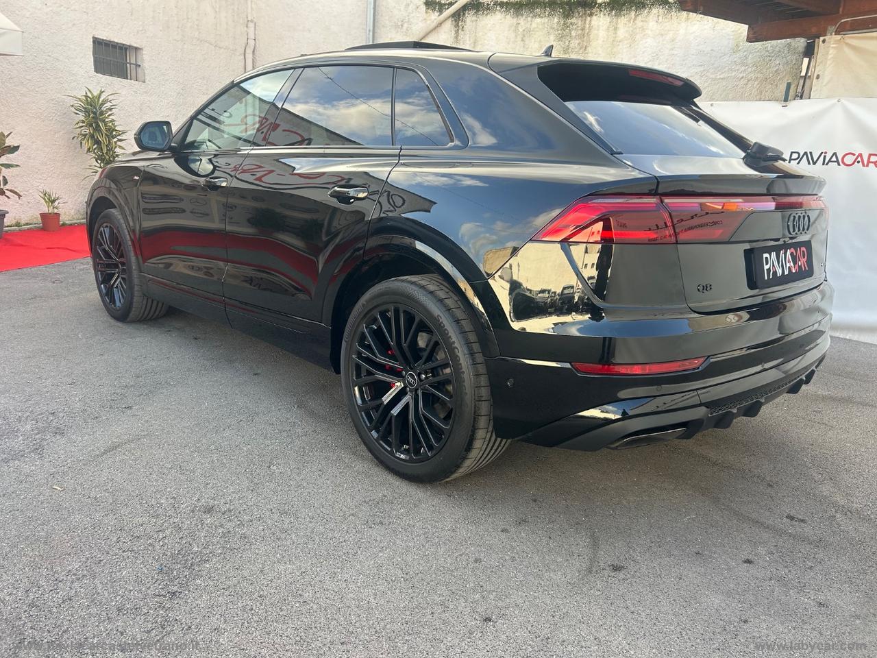 AUDI Q8 50 TDI 286 CV qu.tiptr. S line BLACK EDITION KM/0