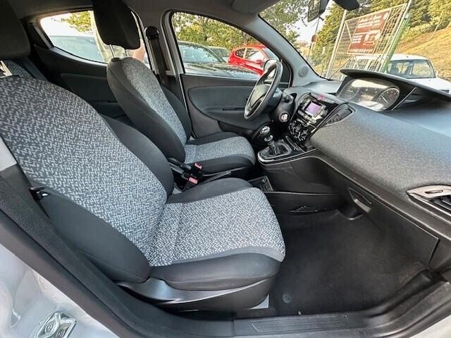 Lancia Ypsilon 1.2 69 CV 5 porte GPL Ecochic Elefantino Blu