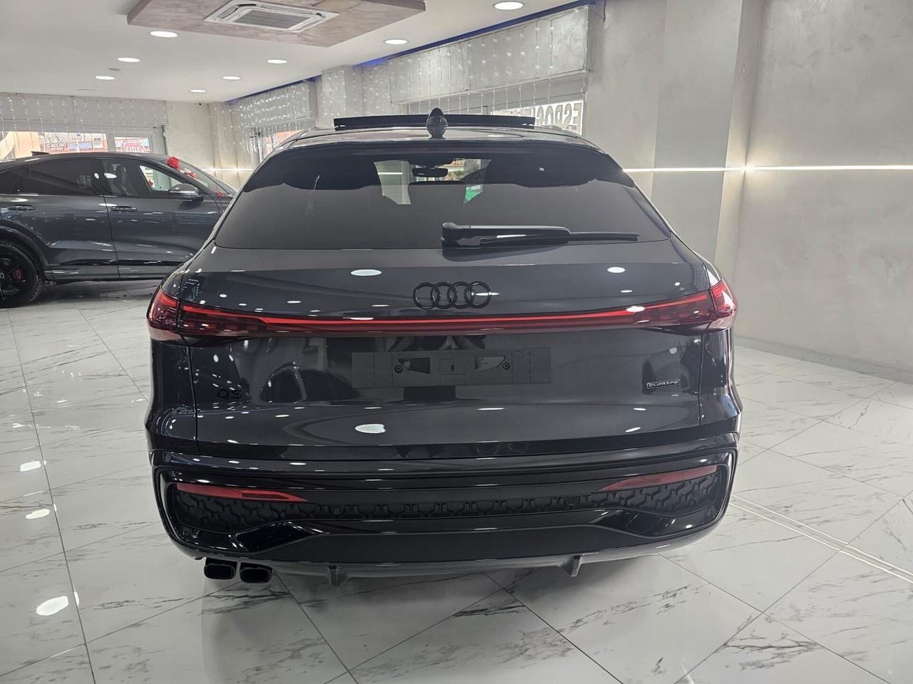 Nuova AUDI Q5 Sportback S line edition TDI quattro 150 kW 204CV S tronic Grigio Tambora metallizzato