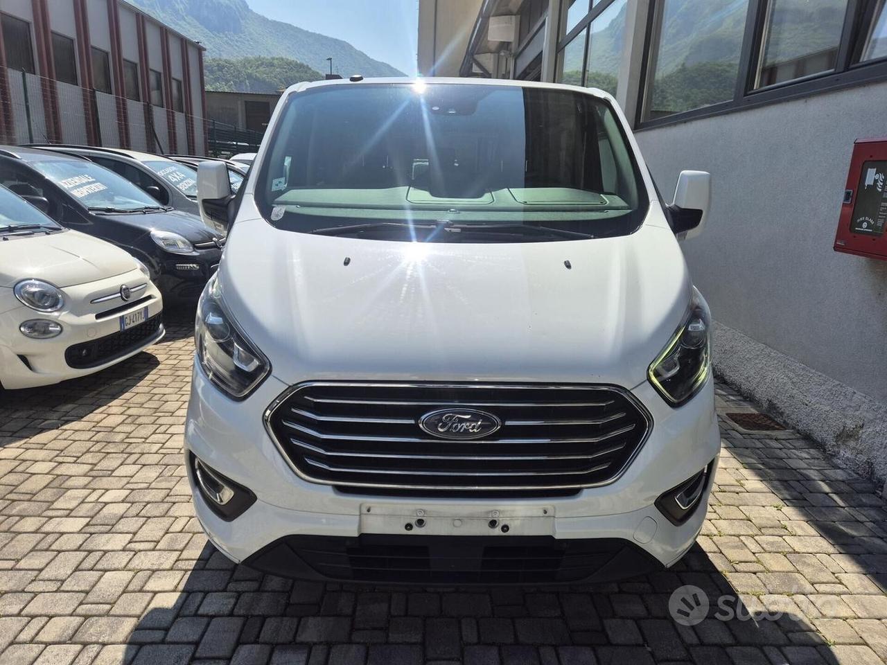 Ford Tourneo Custom AUT 2.0 TDCi 130CV LH2 TITANIU