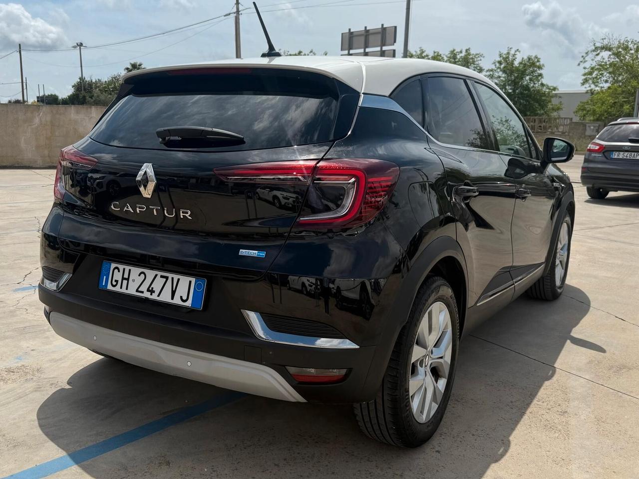 RENAULT CAPTUR RIVE GAUCHE 1.6 HYBRID 145CV CAMBIO AUTOMATICO