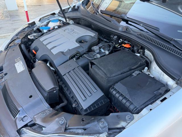 VOLKSWAGEN Golf 1.6 TDI HIGHLINE+NAVI+ALCANTARA+BIZONA