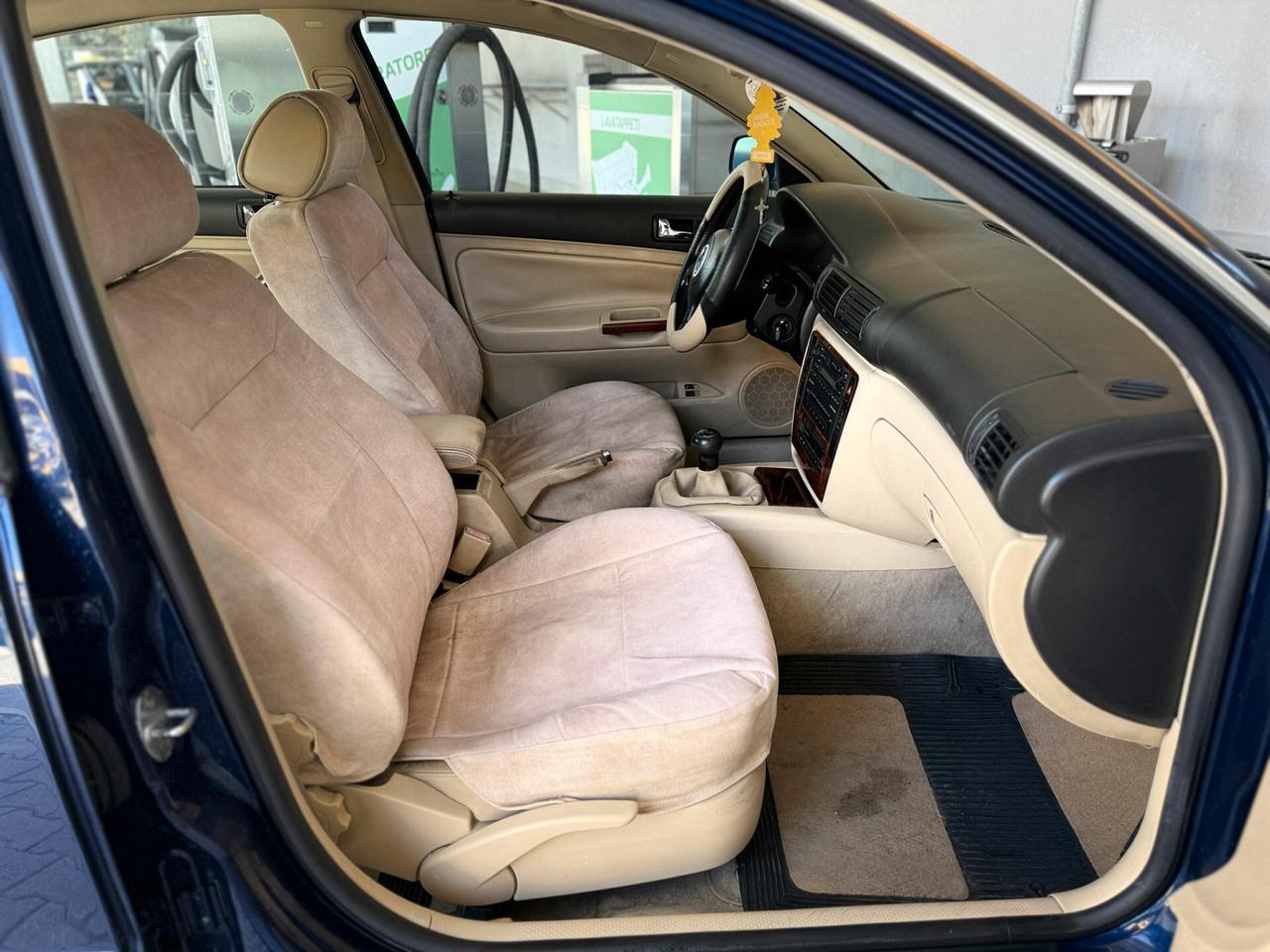 Volkswagen Passat 1.9 TDI/130 CV cat Highline 1 PROPRIETARIO