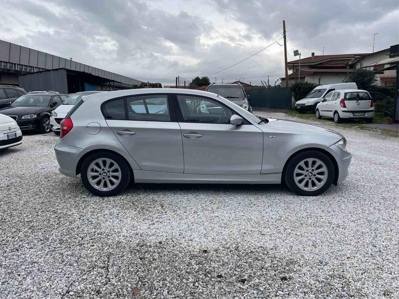 BMW 118 D - 5 PORTE - ELETTA - CAMBIO AUTOMATICO