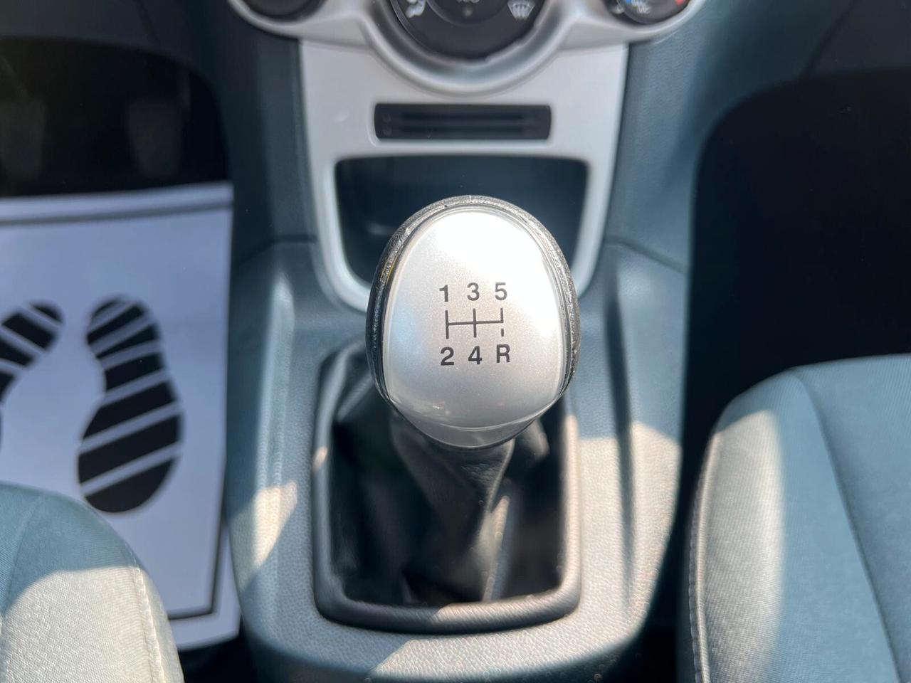 Ford Fiesta Ikon 1.4 TDCi 70CV 5p. Business