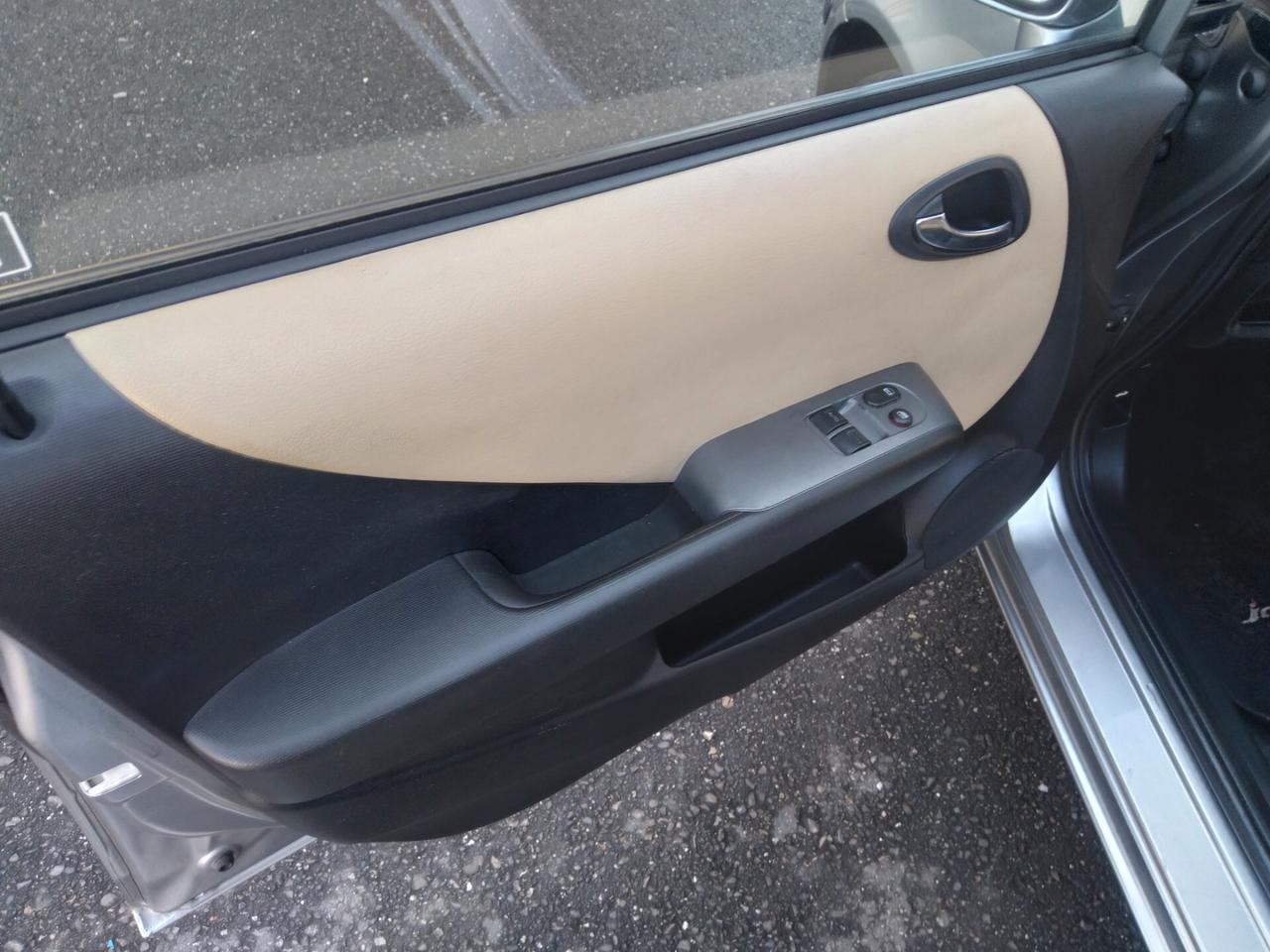 Honda Jazz 1.4 i-DSi 5p. LS Appeal x neopatentati