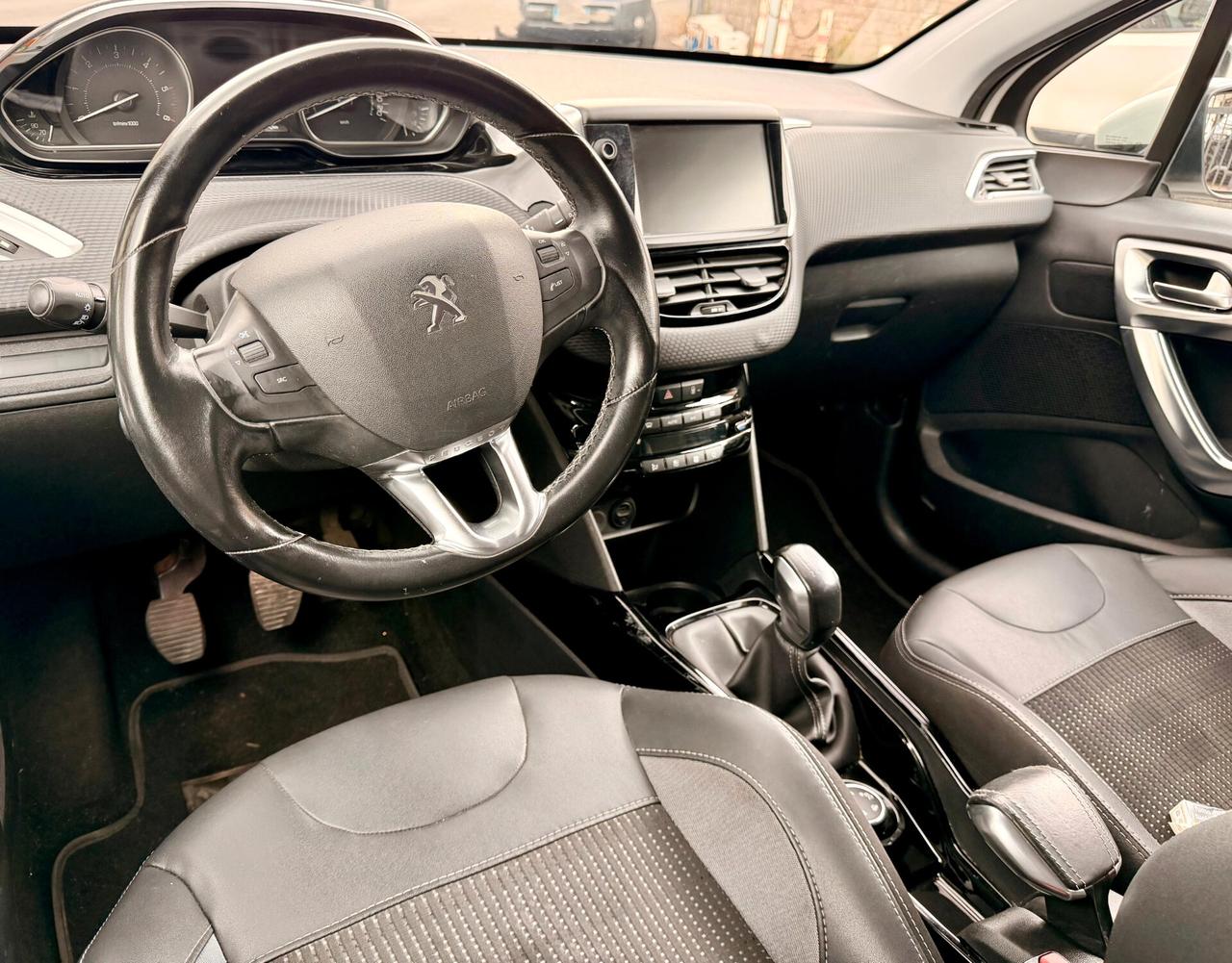 Peugeot 2008 BlueHDi 100 Allure