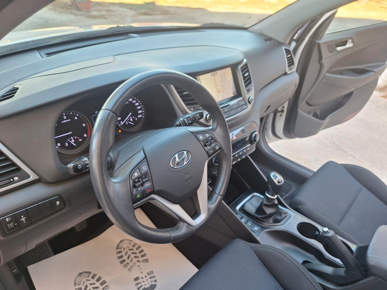 Hyundai Tucson 1.7 CRDI TETTO NAVI CAMERA 2018