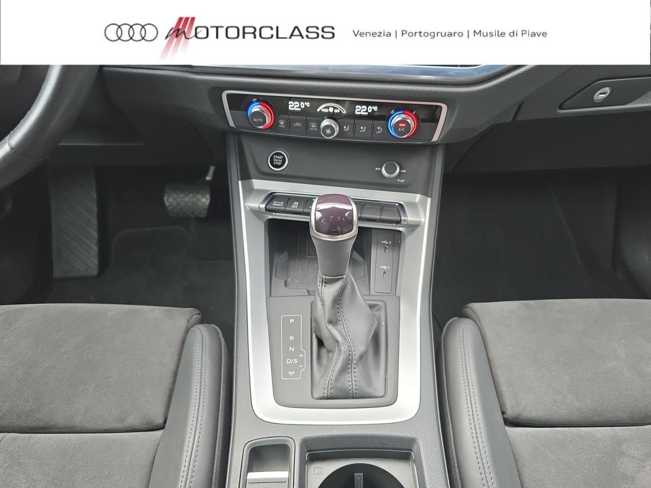 Audi Q3 45 1.4 tfsi e business s tronic